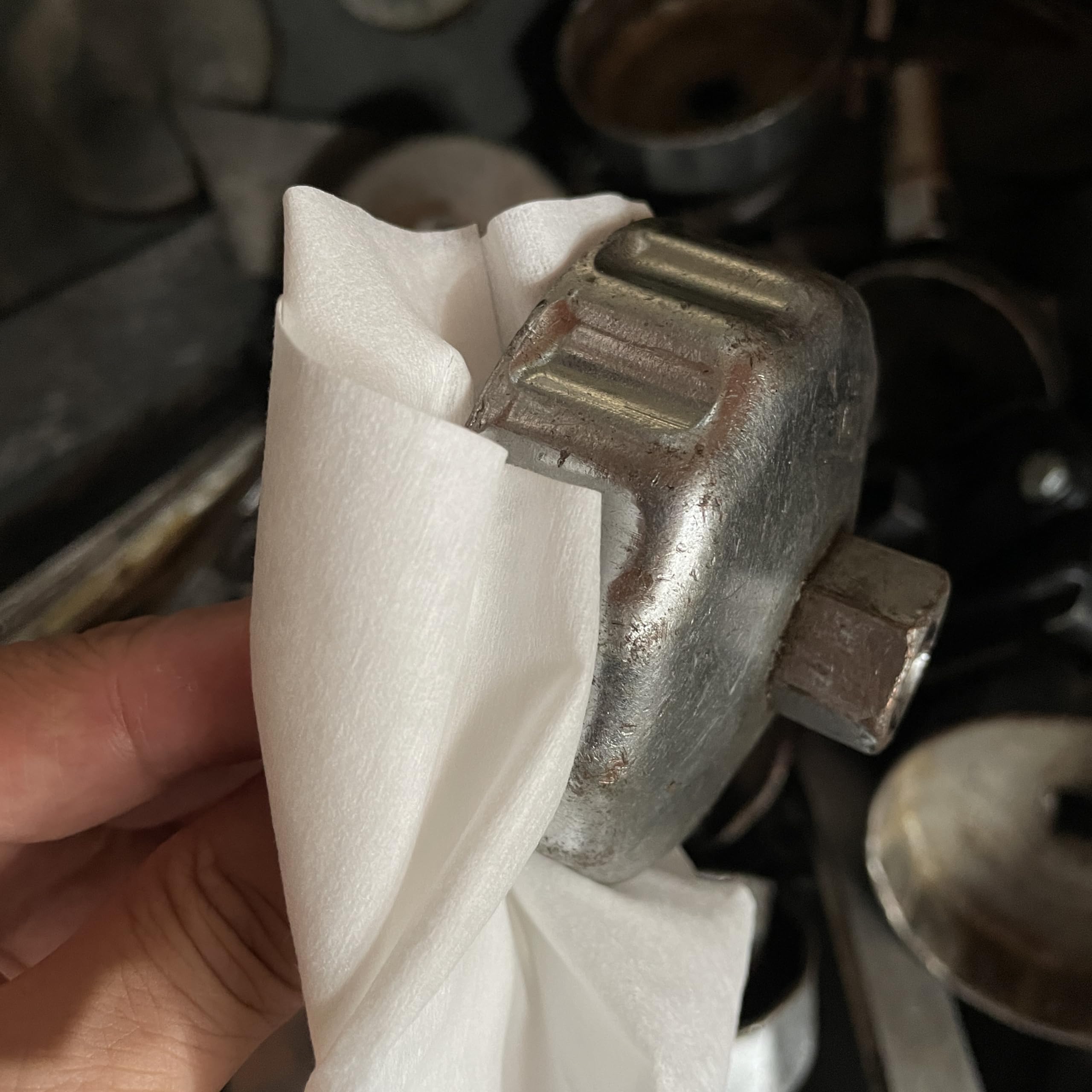 Cleanroom Wipes 10"× 12" Nonwoven Wipers White| Dust-Free Wipes Cellulose/Polyester Blend Disposable, Jumbo Roll (No.  NW0681012R -10, 5000 Wipes for 10 Rolls)