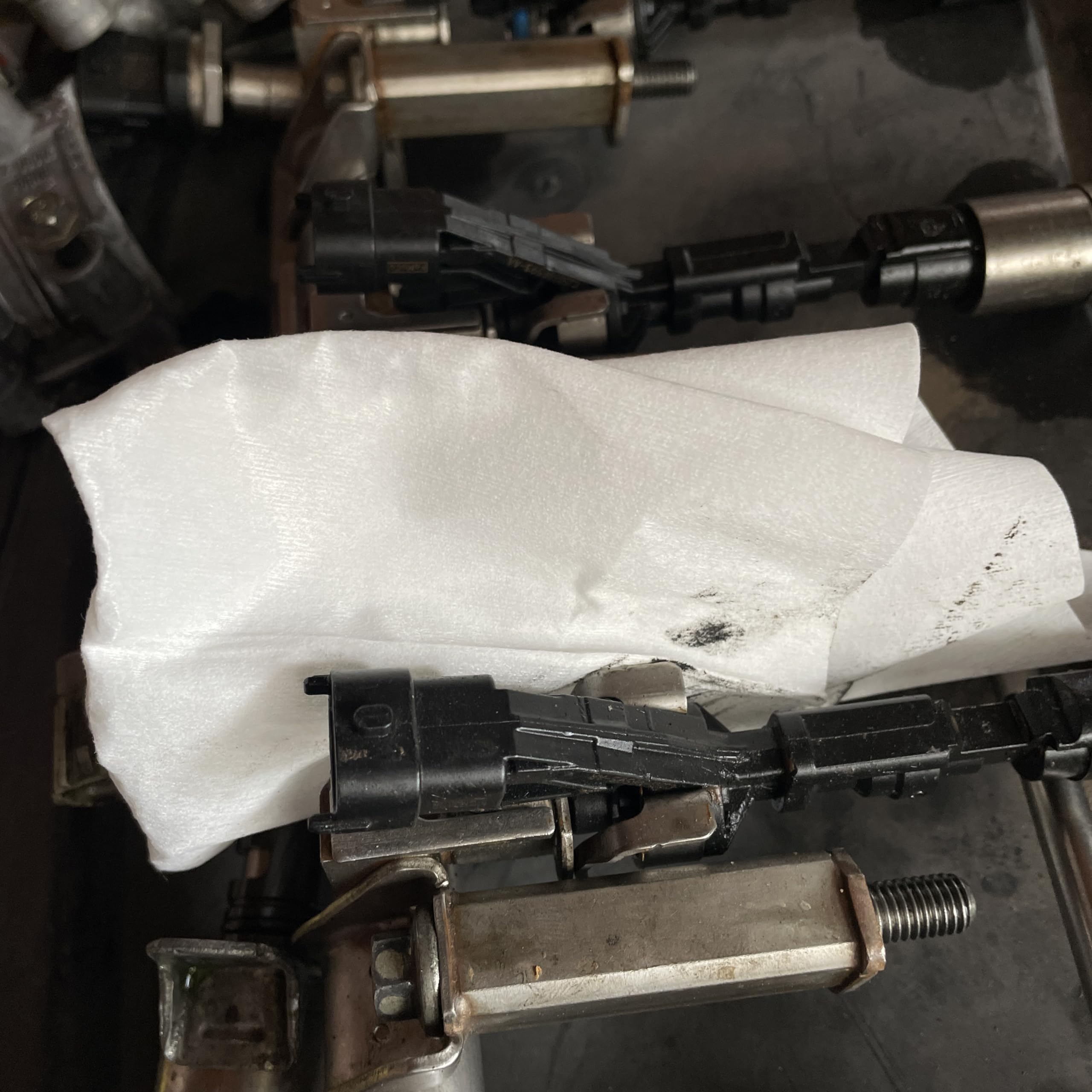 Cleanroom Wipes 10"× 12" Nonwoven Wipers White| Dust-Free Wipes Cellulose/Polyester Blend Disposable, Jumbo Roll (No.  NW0681012R -10, 5000 Wipes for 10 Rolls)