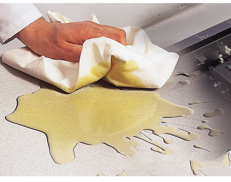 Pallet of nonwoven cellulose polyester blend cleanroom wipes